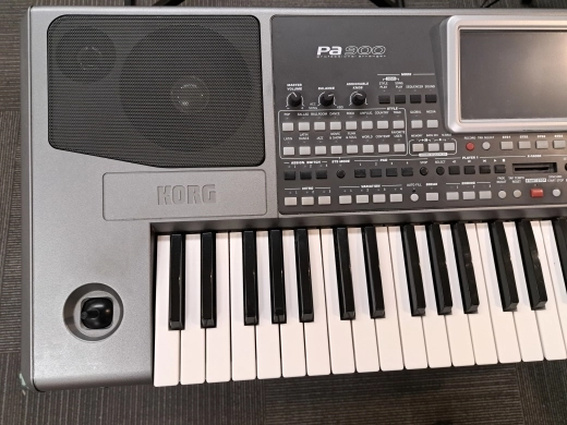 Korg - PA900 2